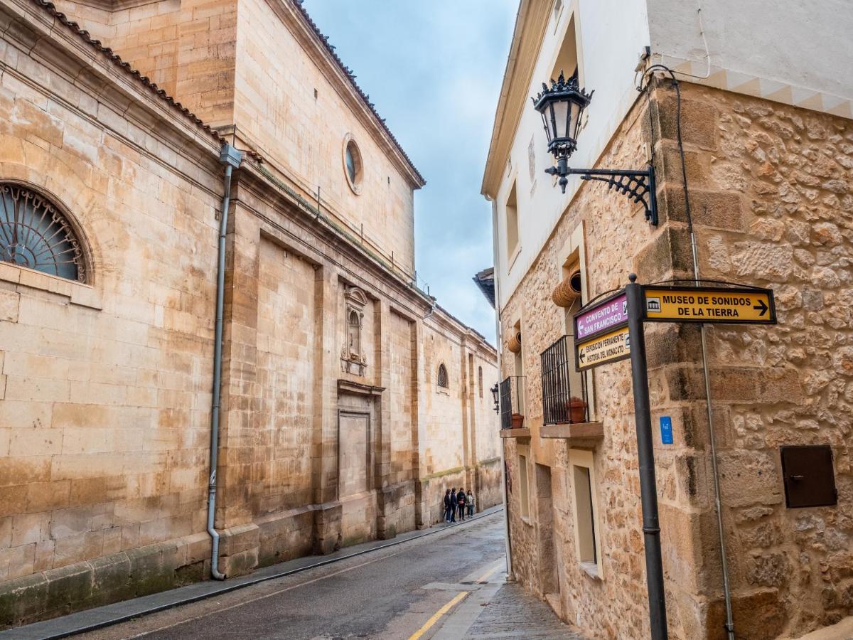 Encantadora Casa De Pueblo Con 5 Hab. En Burgos Santo Domingo De Silos Εξωτερικό φωτογραφία